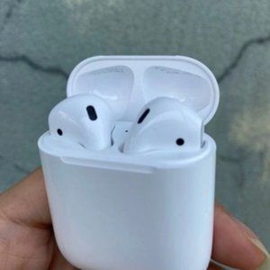 Apple AirPods 2 Gens